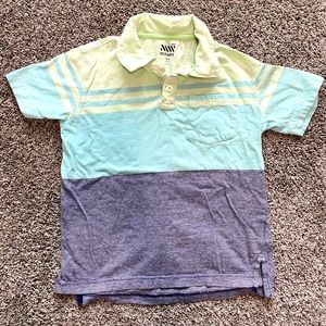 Boys Old Navy short sleeved polo shirt size s (6-7)